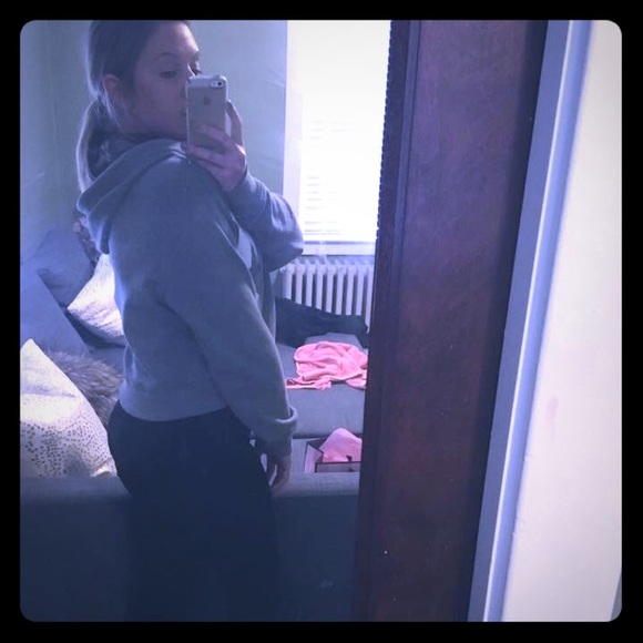 Meet your Posher, B. - Picture 2 of 8